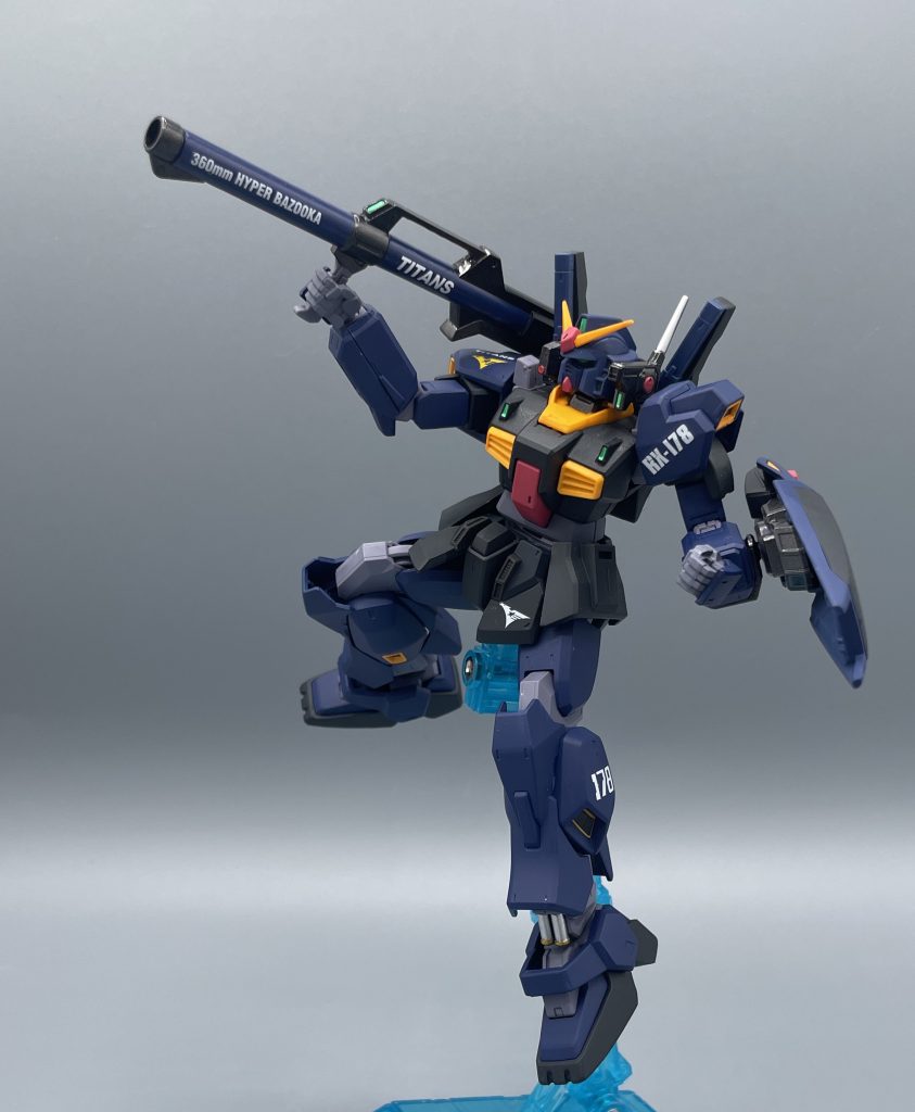 ハイパーバズーカ!! 砲身は、MSの色に合わせました。