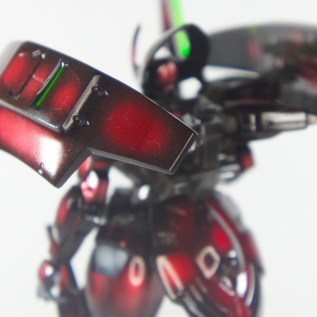 使用塗料 赤：ウイノ―ブラック、Exシルバー、ディープクリアレッド 白：ウイノ―ブラック、アルティメットホワイト、クリアグリーン グレー：黒鉄色＋焼鉄色＋クリアブラウン、ウイノ―ブラックをクリアで割ったもの 目：Exシルバー、蛍光グリーン、蛍光イエローグリーン