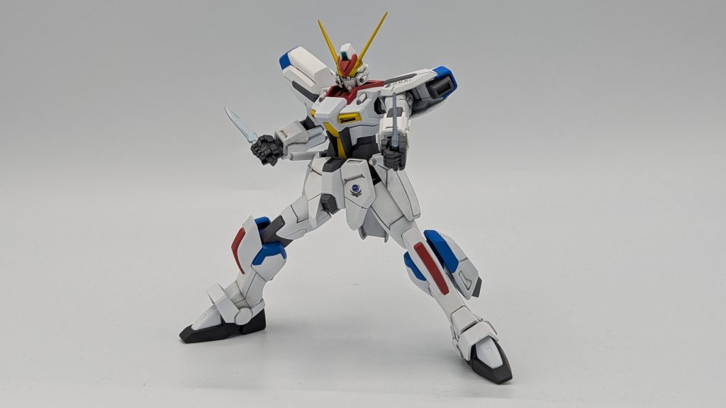 代わりにアサルトナイフもといアーマーシュナイダーは付けました。EGストライクガンダムに付属のものをシャープ化して使ってします。