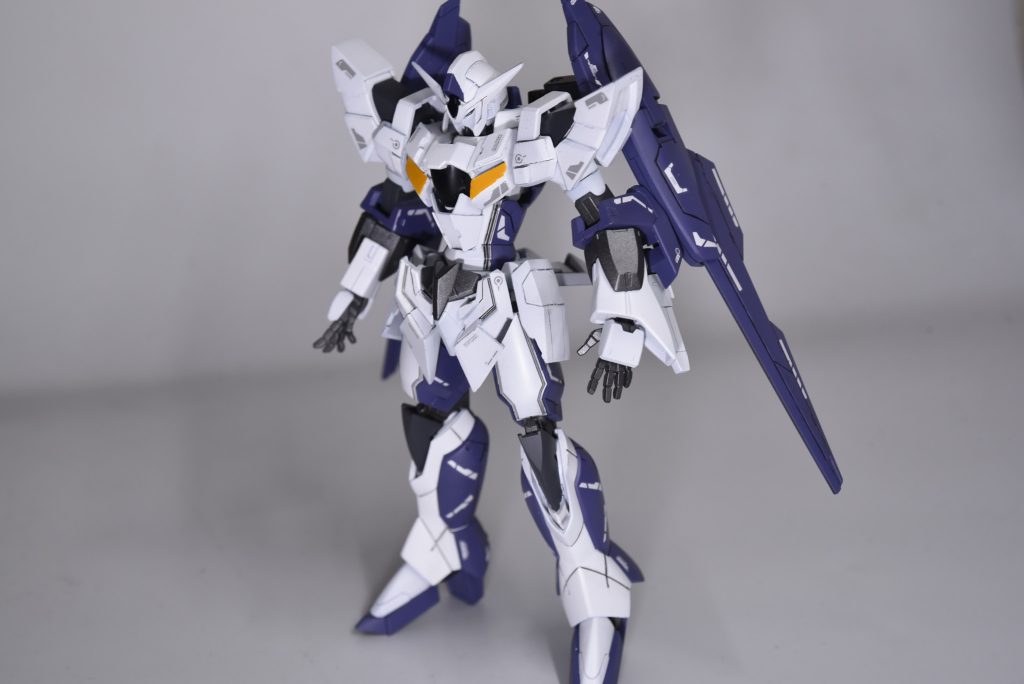 今回はかなりデカール多めですねめちゃくちゃMETALBUILD意識しています肩と胴体、フロントスカートをかなり力入れてます