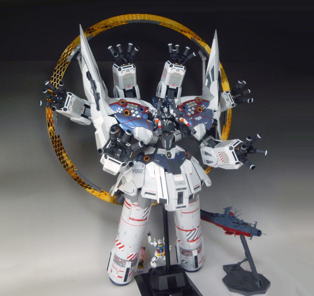 あっちこっちの工場の片隅に放置されてたパーツを寄せ集め、足りない箇所を新造してロールアウト。そんなイメージでこれ又ネットに散見される様々な画像を参考に寄せ集めてまとめ上げたデザインで製作しました。