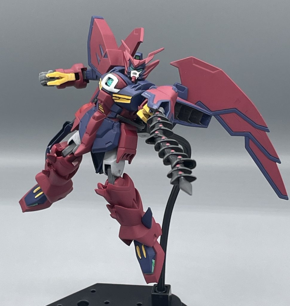 ヒートロッド!! エピオンは、トレーズ・クシュリナーダによって、トールギスや5機のガンダムの研究の元に開発されたMSです。トレーズの騎士道を体現したかのような機体で、近接特化した武装しか持たない”尖った仕様”になっています。