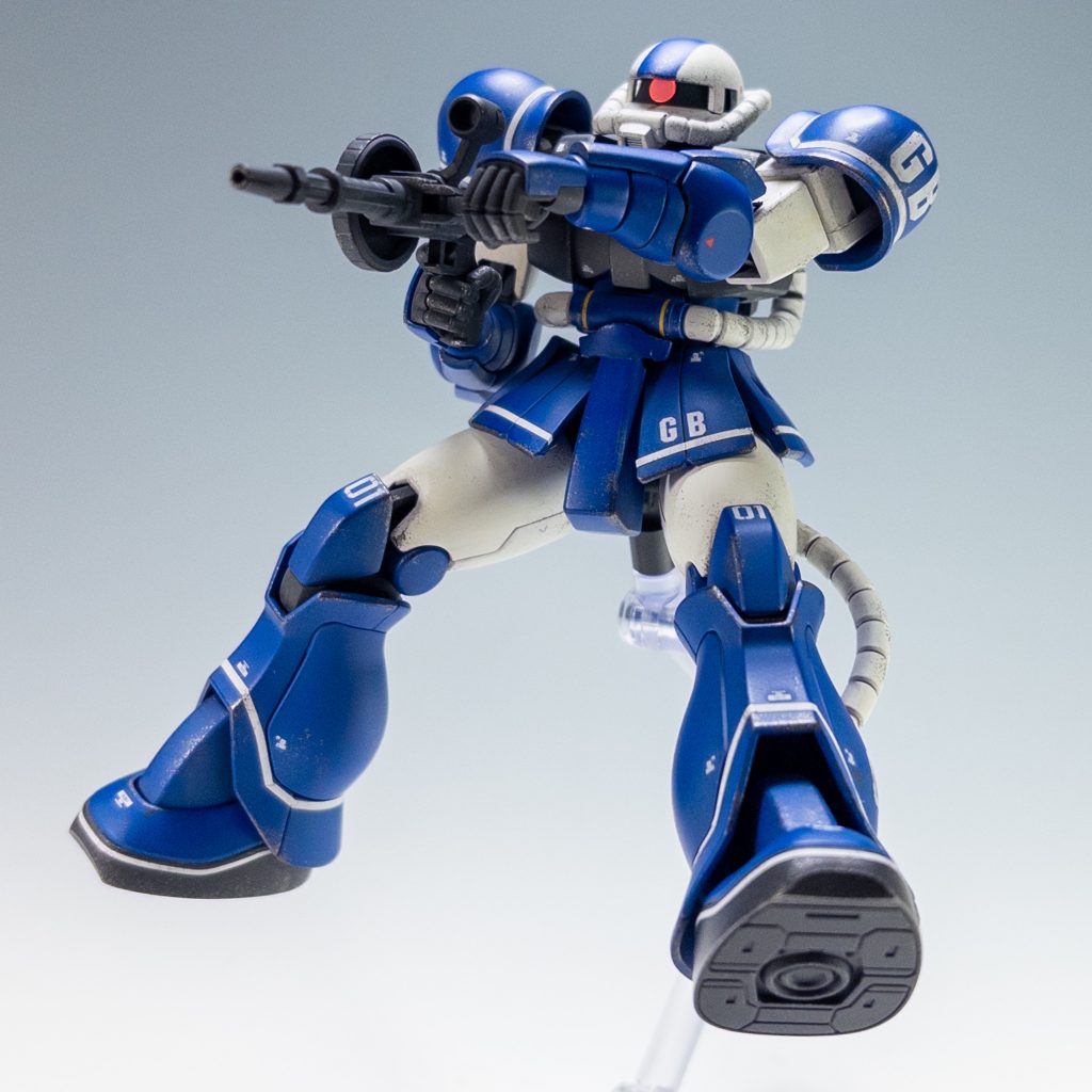 というわけで、作ってみたかった機体をなんとか形に出来ました!このバリエーションで、このカラーリングの作例ってあまり見かけないので、やりがいがありました(笑)塗装レシピ下地:水性サーフェイサー1000白:Classy 'n Dressyギンセンカ青:ガンダムブルーグレー:ニュートラルグレーダークグレー:ファントムグレートップコート:UVカットスムースクリアー