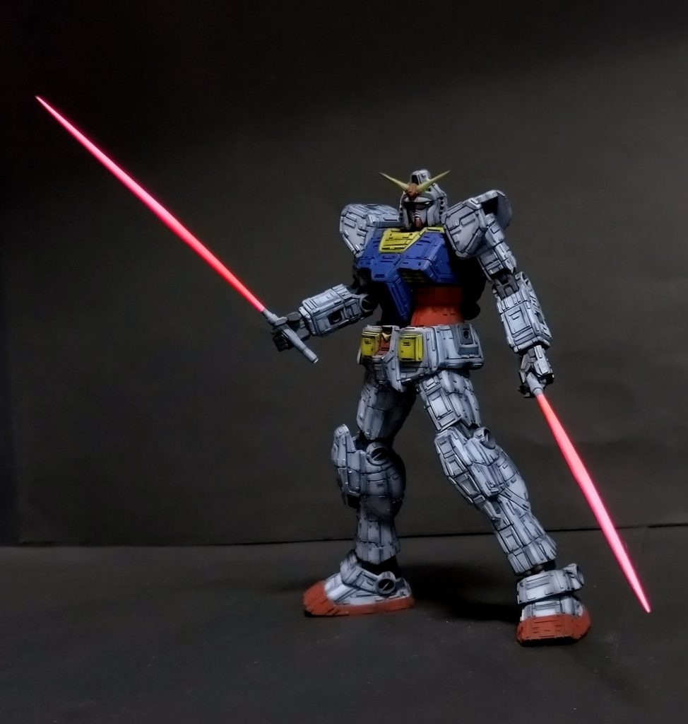 今回は色々内容が濃くてもっと違うポーズも付けたかったんですが、やはりビームサーベル二刀流も欲しくて🤣