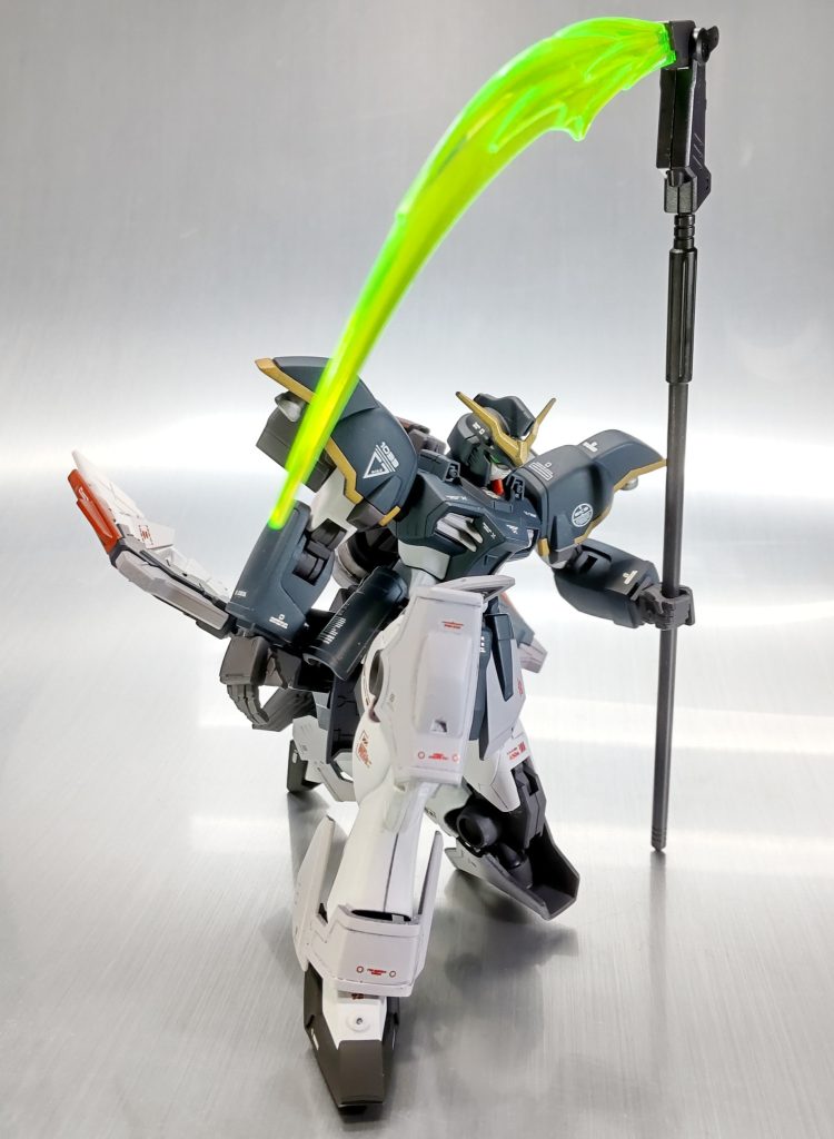 ノーマル素組でキレイな立て膝決まります。