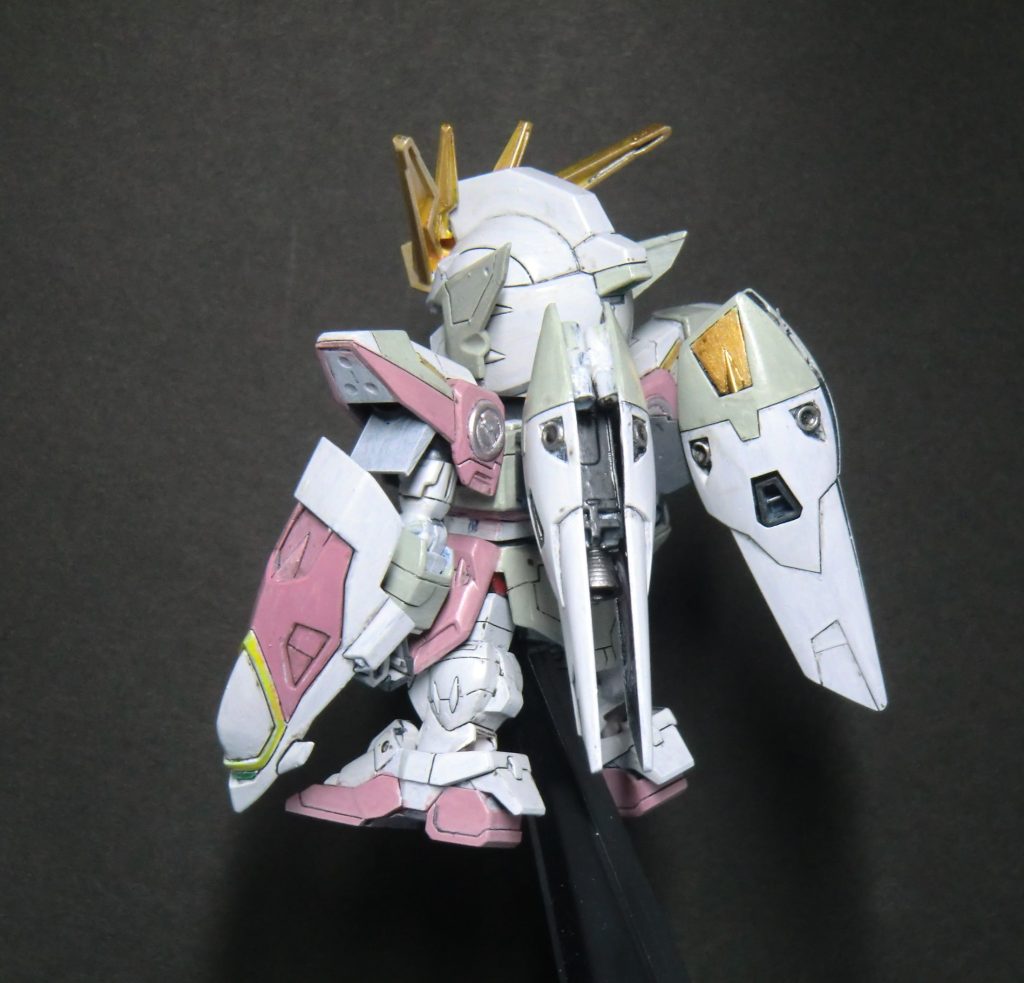 全体に筋掘りを彫り直し ちょこっとディテールを追加各部スリットは深く掘り直し