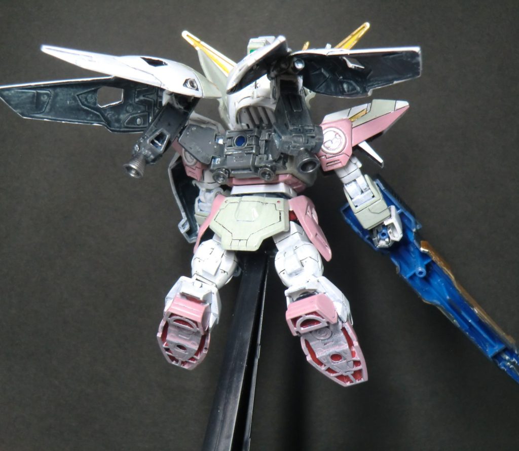 ウイングバインダー展開 蝶番を追加してウイングも真ん中からぱっくり割れます。素だとこう開かないから不満だったんです。