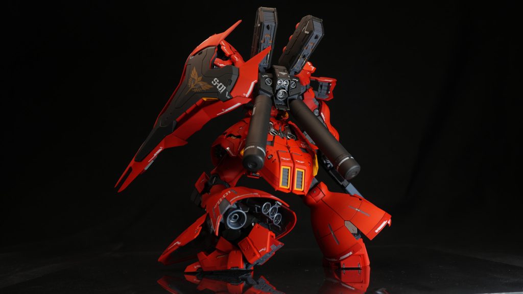 バックショット赤はフレイムレッドと暗く調色したブライトレッドの2色で塗分け黒はグラファイトブラックを使用しました