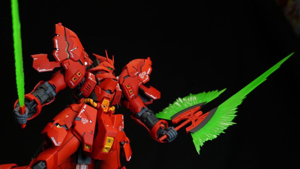 サーベルとビームトマホークの二刀流