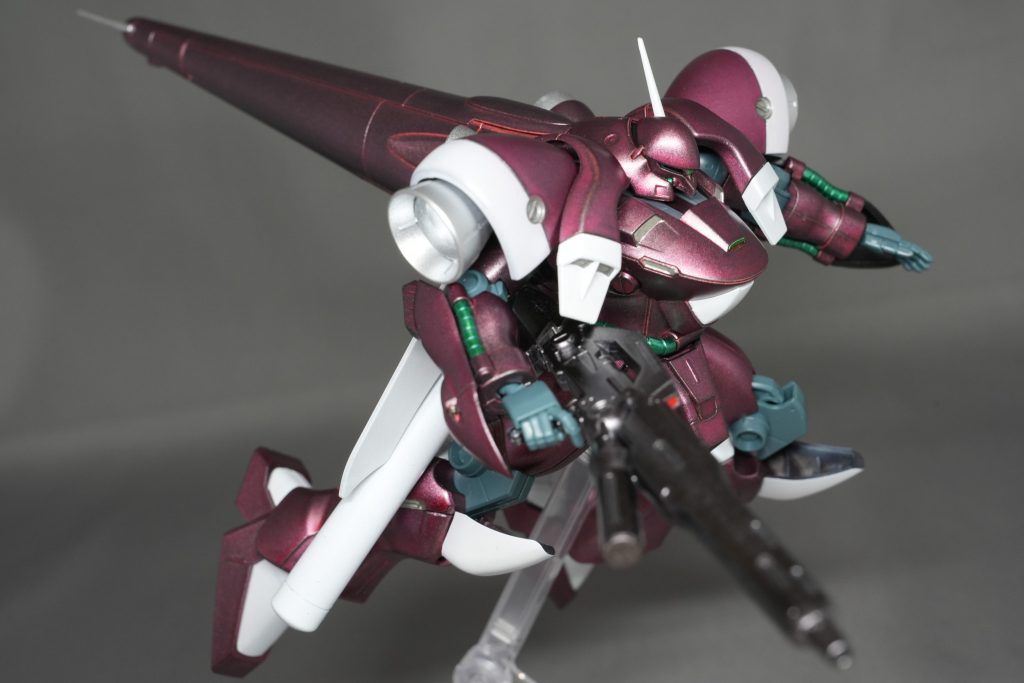 テーマ3の色味についてだけは失敗を重ね、クレオス GXメタルピーチ (黒下地)にクリアレッドを重ねることで満足のいく色にはなった。(実際は写真よりやや落ち着いててレッドより)