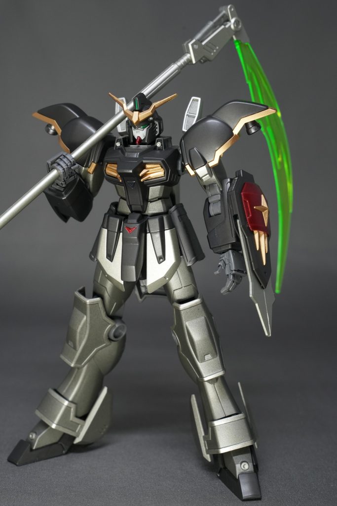 ただ、個人的にはデスサイズはもっと黒ベースの「死神感」があっていい！（成型色は紺 × 白）もっともっと黒くていい！何ならマスク以外白くなくていい！