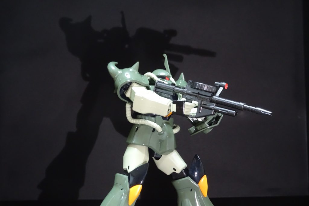 筆塗り練習にちょうど良いので、水性ホビーカラー筆塗りで全塗装。せっかくなので青ではなく、リアルタイプカラー風に仕上げた。