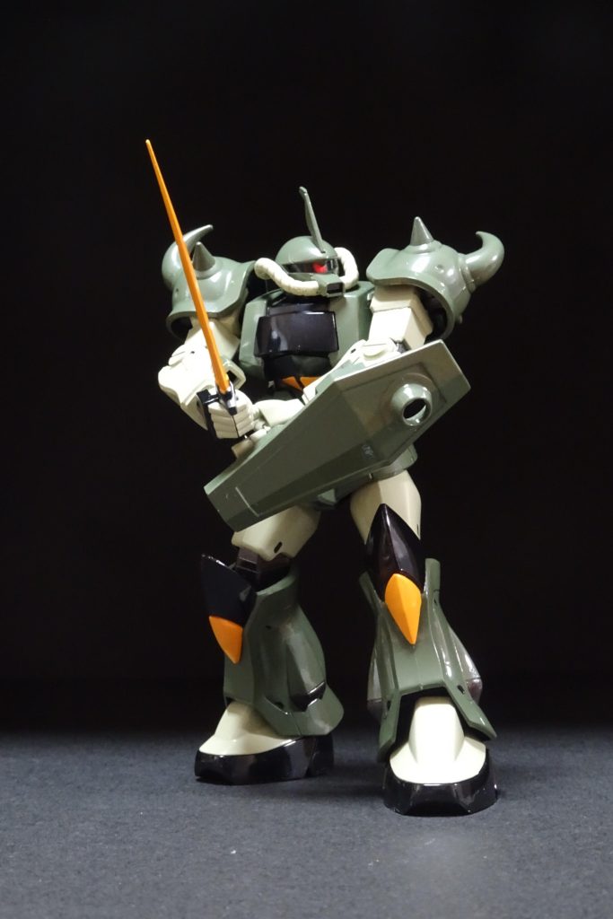 グフと言えば、ヒートサーベルですね。ヒートロッドは無くしたようだ。