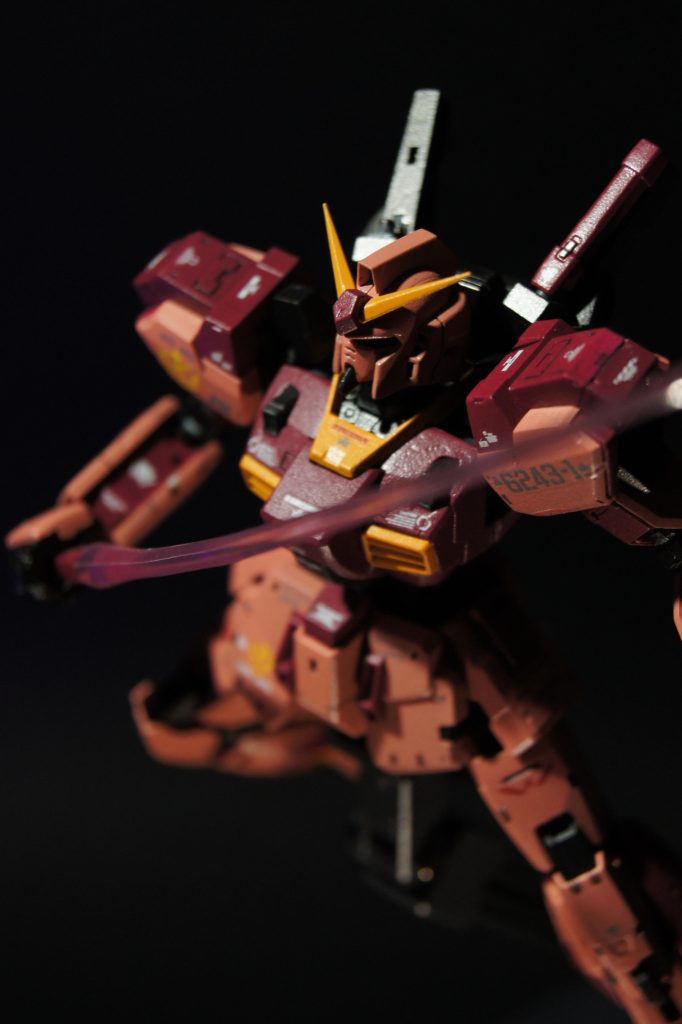 今回から撮影機材を全て一新して撮影してみました。今までは雑にスマホのカメラで撮影して載せていたんですが、中古の型落ち一眼レフとレンズを購入できたので、少し画質や絞りが効いているかと思います。多少黒潰れがある方が、少し怪しげな感じがあって個人的に好みなので、そのような撮影方法を取ってみました。今後もこの撮影方法で行こうかな、と思っています。