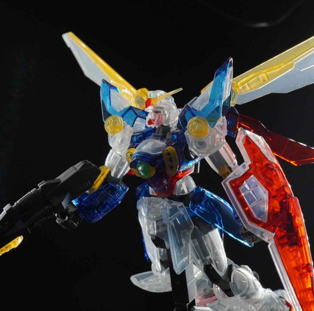 ツインアイ、各センサー部のみ、マスキングゾルを使用して、EXシルバー→蛍光グリーンで塗装しました。