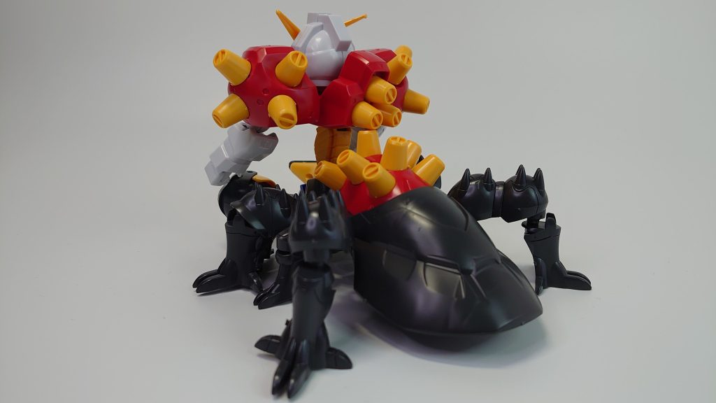 デビルガンダム素組状態。