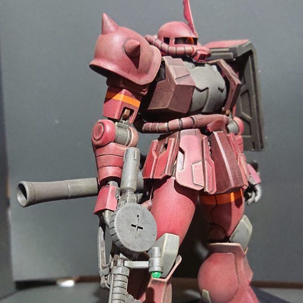 赤だけどシャア専用ではない