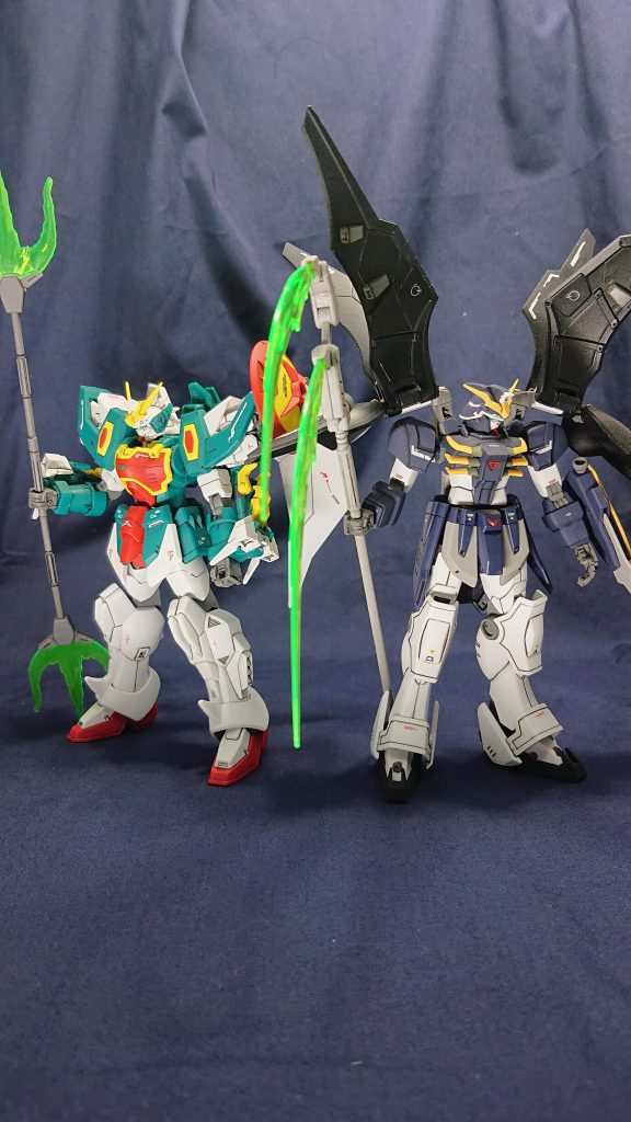 もう一つの発展機 デスサイズヘルとデスサイズもHGACでは買えず、旧キット改造で作ったコンビなので思い入れもある並びになりました。ウイングコンというベストタイミングでキットを組めてよかったです。ウイングコン向けにあれこれやろうとしたものが残ってしまいましたが、昔のキットを振り返れたので継続して作っていきます。最後までお読みいただきありがとうございました
