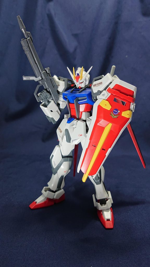 オールガンダムプロジェクト版のキットで、エールパック装備になります。最近はＥＧ版やＨＧパーフェクト版などバリエーションが多い機体ですね。