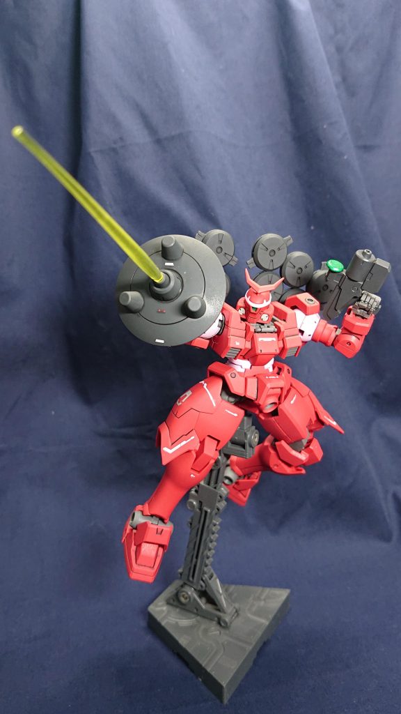 格闘ゲームでめちゃくちゃカッコよかったクラッシュシールドのサーベルゲームではピンクだったと思いますがこれはこれで気に入ってます