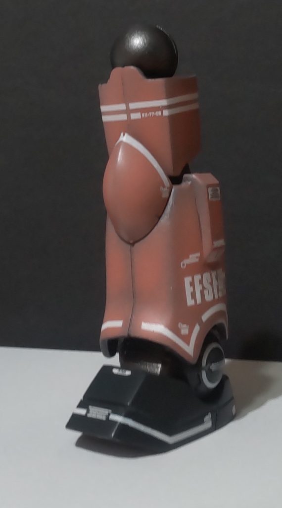 プラバンを太腿とすねの前後左右に貼り幅をましました。後々の面処理が大変でかなり時間が掛かってしましたした。