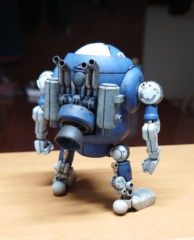 うしろところどころ露出したメカ部が堪りませんねぇ(*^^*)