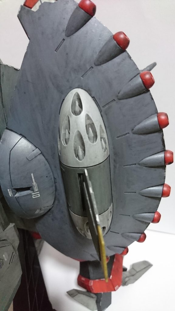 フライトユニットミサイル発射口周りをもう少しブラウン系でウェザリングしとけば良かったと自己反省;