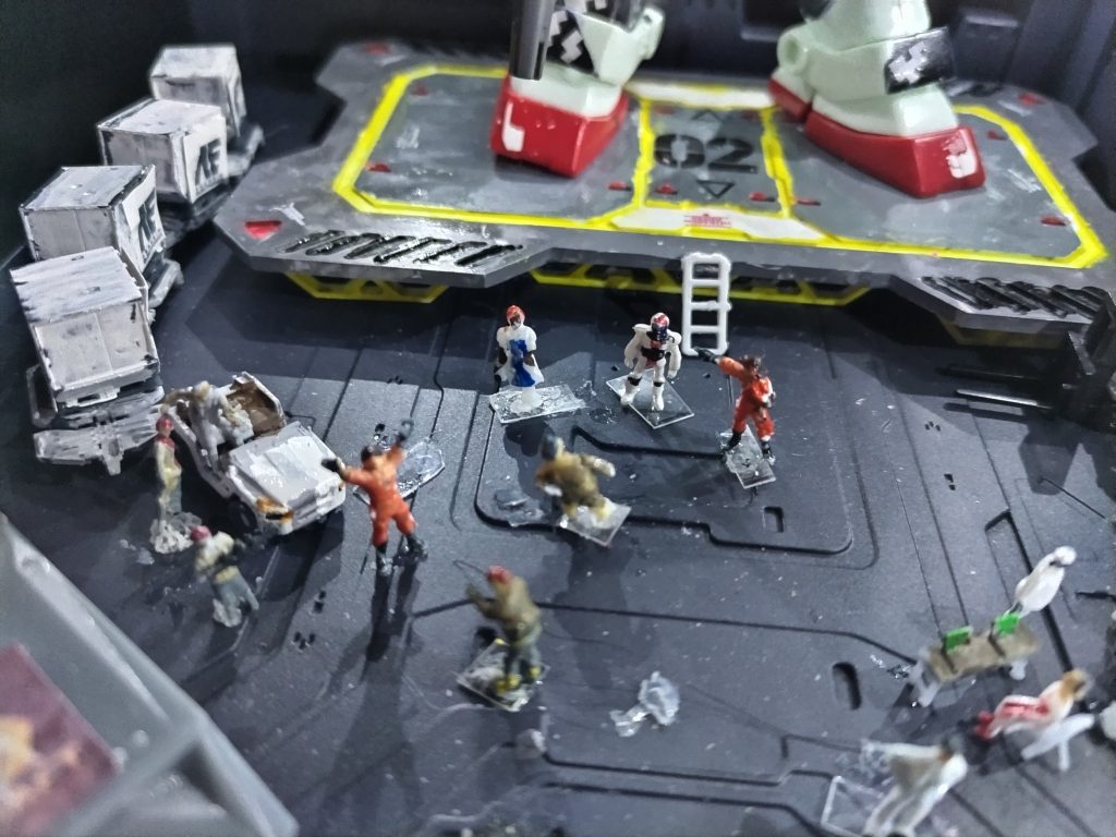 ・足下がディテールアップされました・ゴップ将軍の極秘視察を知らずに入ってきて、止められる定期貨物便