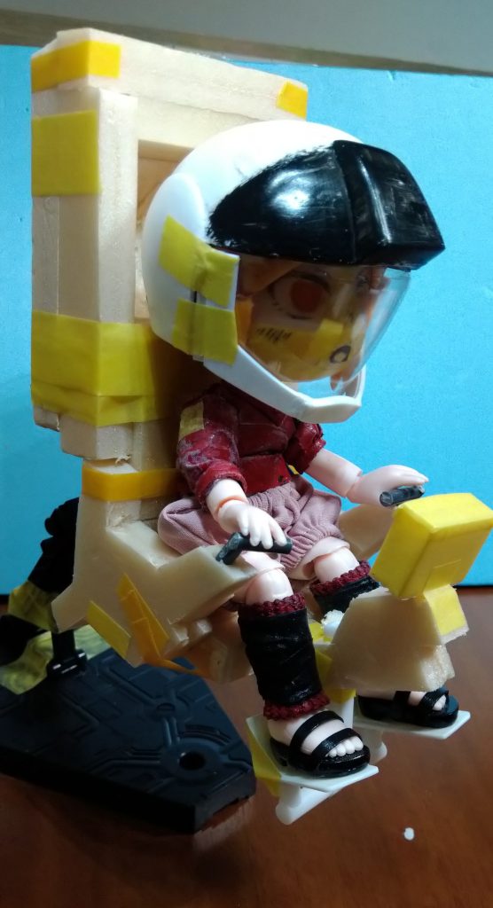 斜め前  プラダン　8ミリ使用 このシートは プラ材　で　加工した物を 制作する為の テストピース　となります 