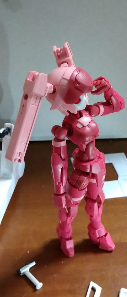 昨晩　２時間半 溶かして　　素組み完成　 の ３０ＭＭ アチェルビー  参りました！！