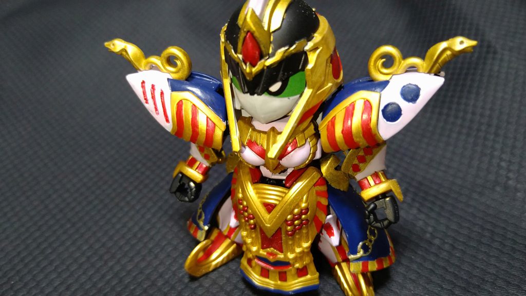 ↑最初はストライクルージュの目にしてみたんですが、寄り目気味にしてしまい、オードリーの若林さんに見えてしまったので目は離して貂蝉クシャトリヤの目に変更