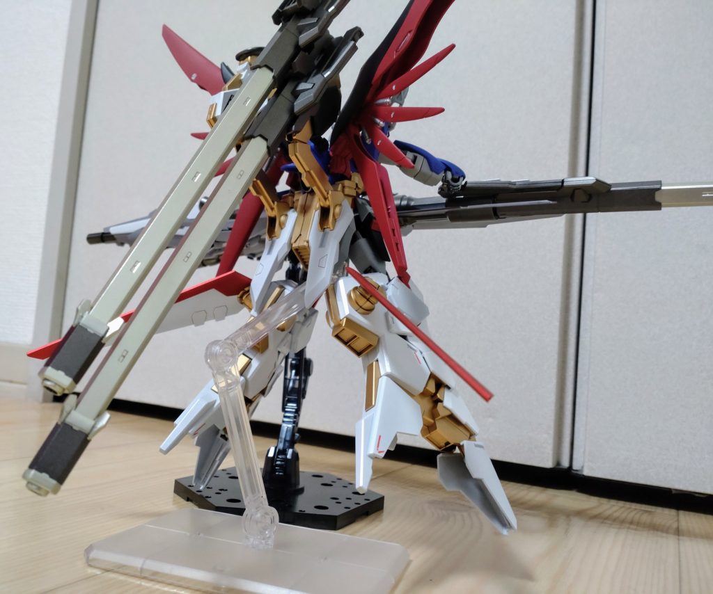 アームや予備の砲身があるので情報量が多く、バックショットもかなり好きです。