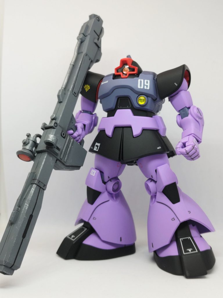 久しぶりに全く汚さずキレイ目で作りました。ガイア機のつもりで作ったので膝には03を入れてます。