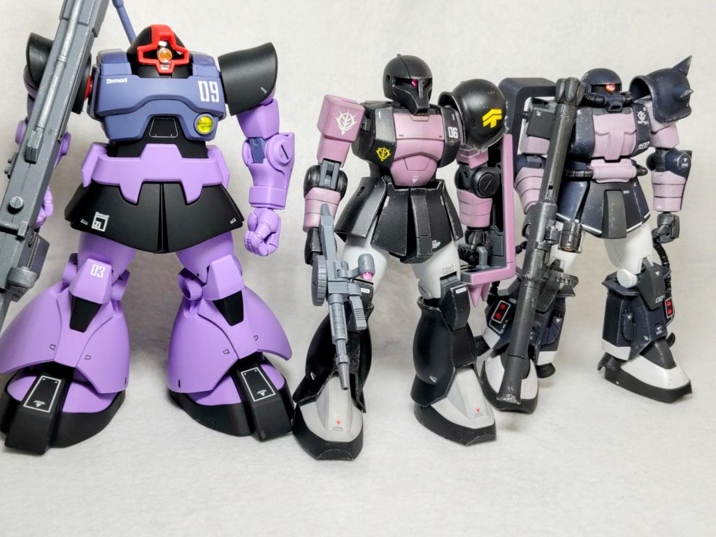 作った時期はバラバラですがちゃんと03、06、02と計画的にデカールを貼ってました(zaku-kao2)