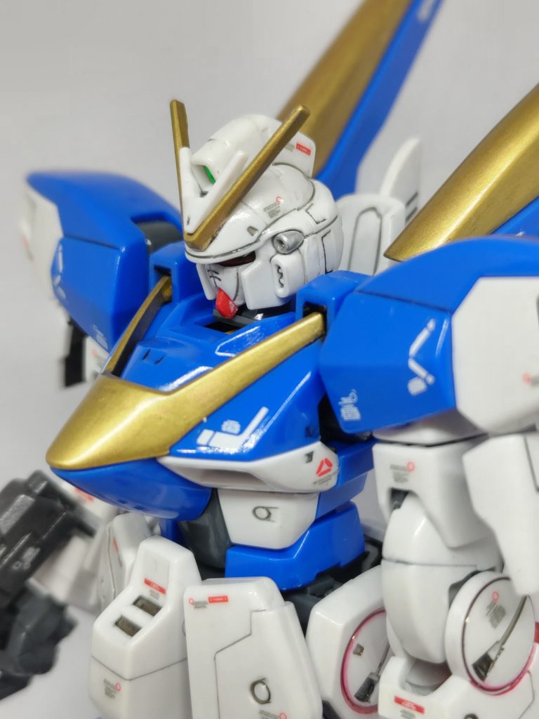 頭部バルカンはシルバー。小型MSで小さいキットですが頭部のディテールが細かく、墨入れが映えます(gundam-kao6)