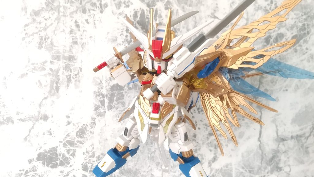 あのポーズはSDだと これが限界ですね