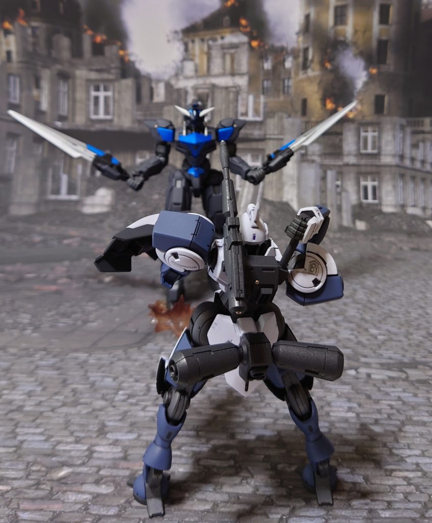 “こいつも“ガンダム”、…か?”未知の敵に挑む。