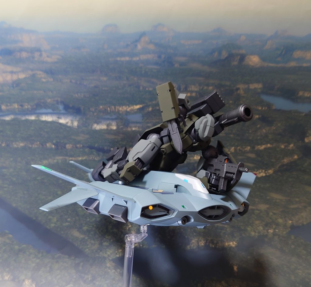 “これよりこの機体は、我々の管轄下に入る。諸君らには、速やかに応じてくれることを要求する”