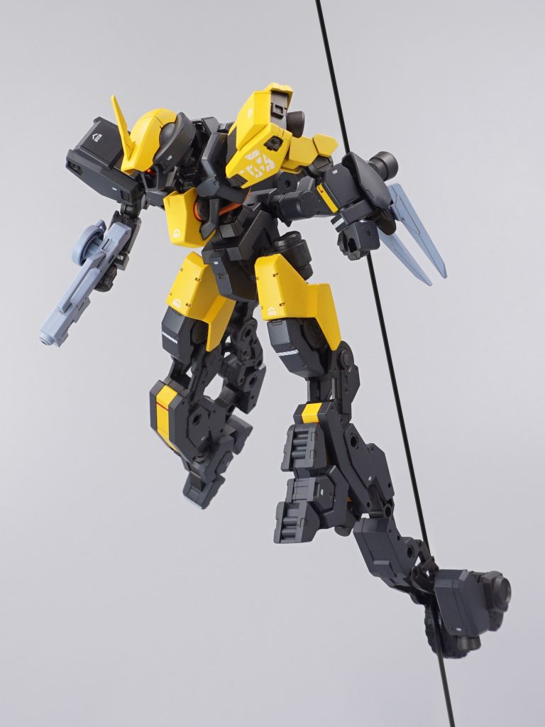 本機最大の特徴は、軽量化によってケーブル1本だけでも高速移動ができます。