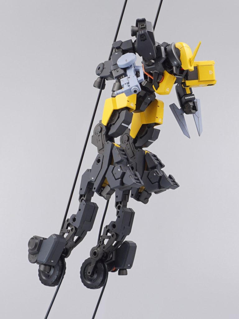 ケーブル2本を付ければ、全方位攻撃ができます。