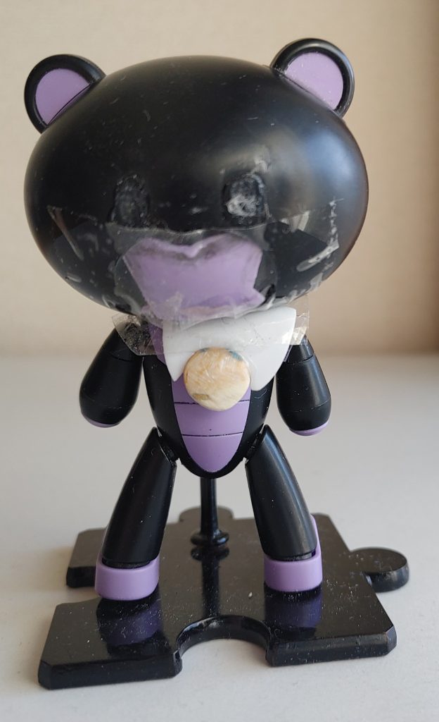 アーマー部分と、口の作りかけ。 