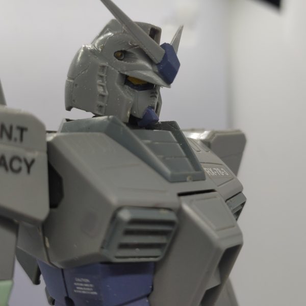 メルカリで買ったジャンクセットに入っていたG-3ガンダムです。顔があれなのでイケメンにしてみました。くまどりを薄く、アゴ先を数ミリ上部へ。顔自体はキットの位置のままです。（4枚目）