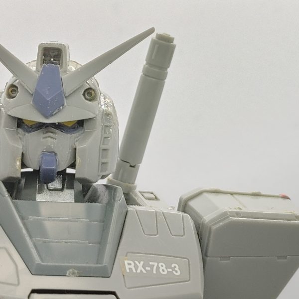 メルカリで買ったジャンクセットに入っていたG-3ガンダムです。顔があれなのでイケメンにしてみました。くまどりを薄く、アゴ先を数ミリ上部へ。顔自体はキットの位置のままです。（2枚目）