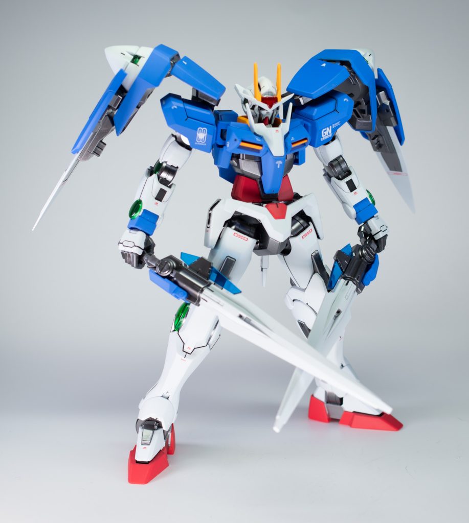 塗装はフレームを光沢、装甲をつや消しにしてすこしメリハリを出しました。いつもめんどくさくてまとめてつや消し吹いちゃうんですが、今回はちゃんとしました。