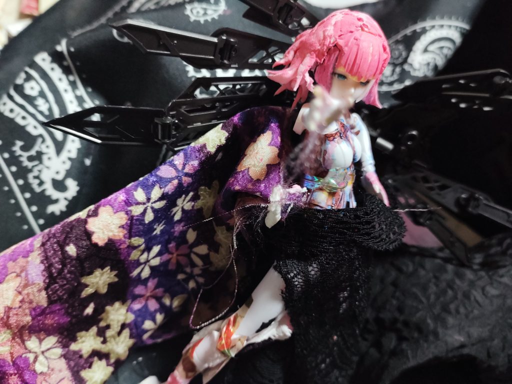 『 恥ずかしくなって来たから、もういぃ!』