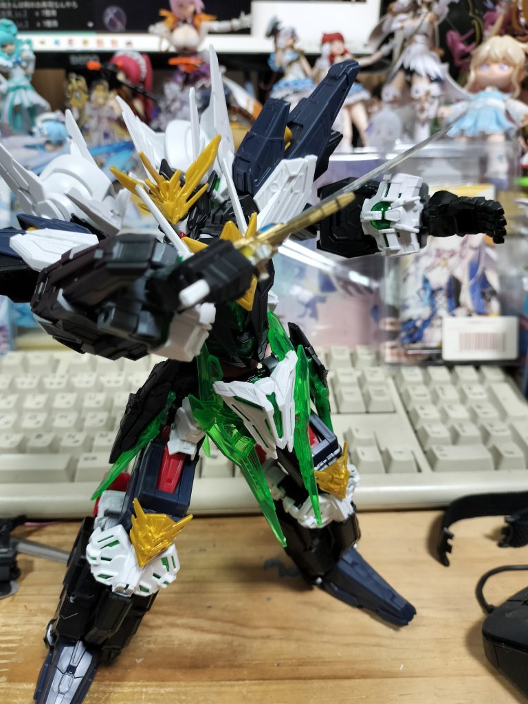 勇者ロボぽいのでエクスカイザーのカイザーソードを持たせてみました