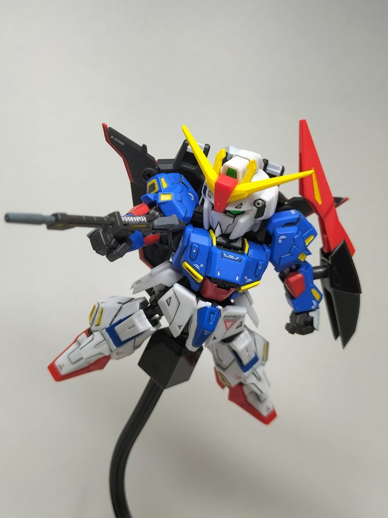 アクションをいくつか(gundam-kao6)流石、可動はバッチリです(gundam-kao7)