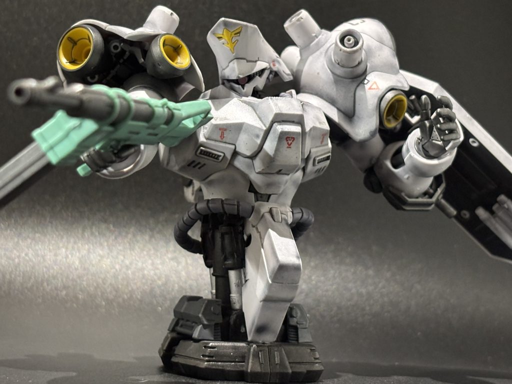 土台部分はメカニカルバストの余りを使っています。