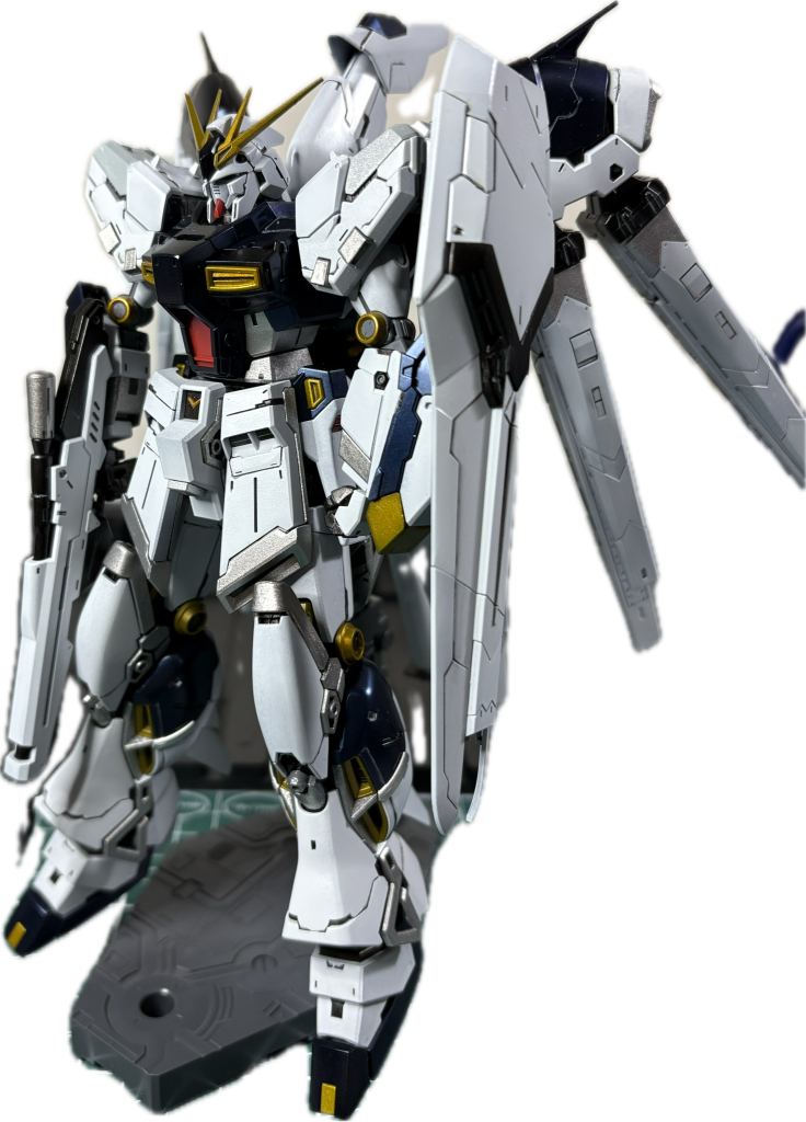 ステッカー&クリアー前。この後に黄×ゴールドを調色した塗料や、シルバー色をを細部に少し入れて、少しディテールアップしました。