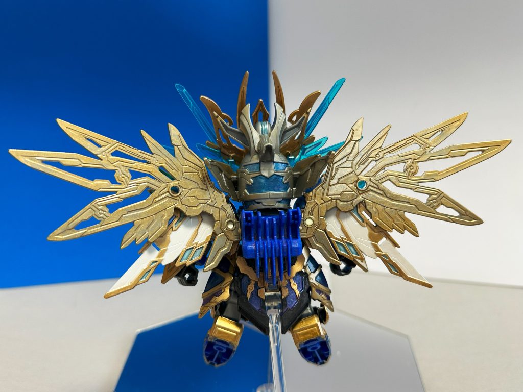 翼は濃淡を出してみましたがなんとか美しいグラデを作れないかと頑張ってみましたが……、美しいグラデには程遠く。今後の課題ですね💦 